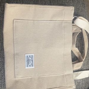 *TOTE BAG*